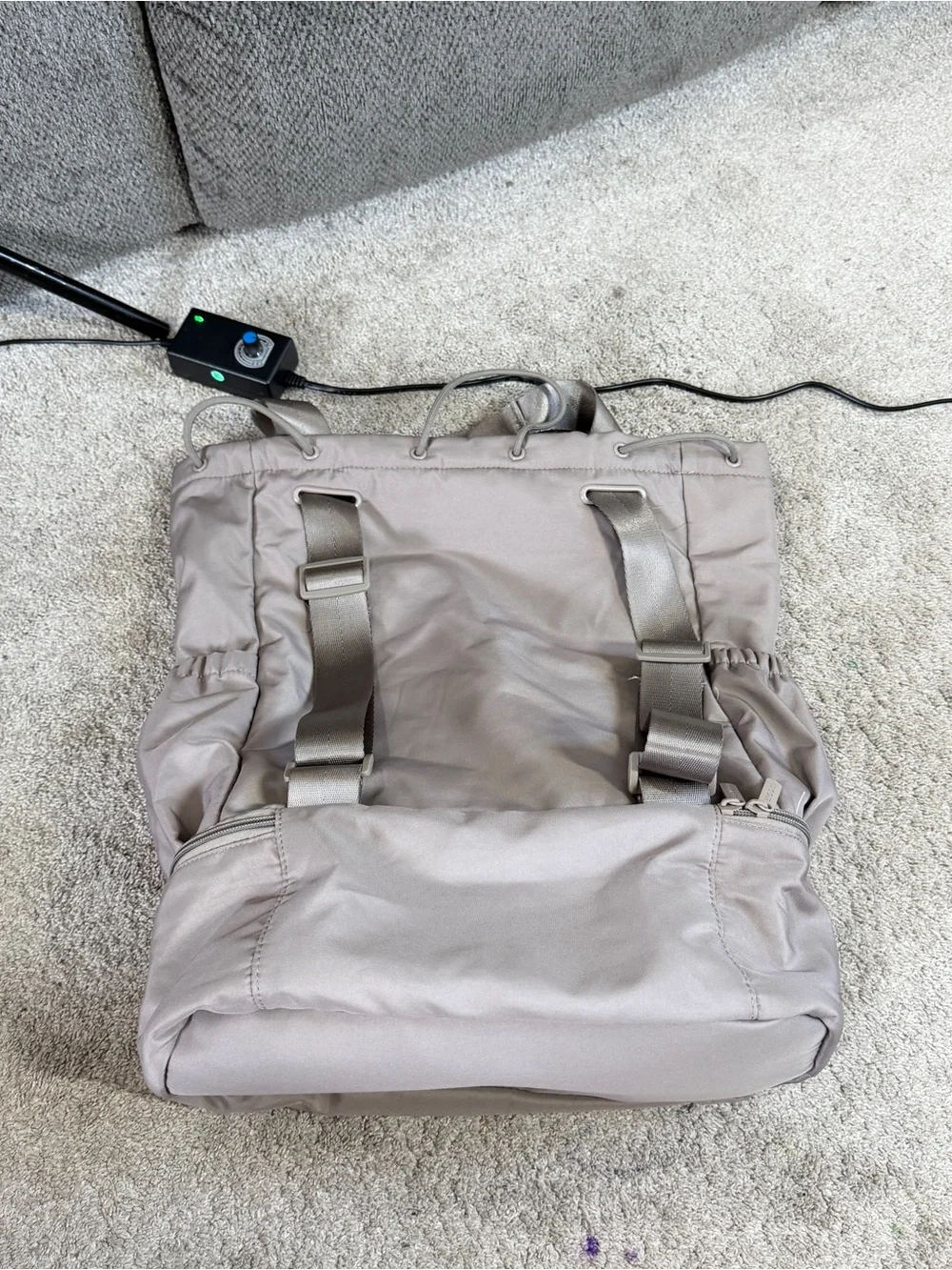 Beyond Yoga Women’s Nylon Convertible Gym Bag Drawstring Cinch Top in Gray